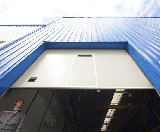 Промышленные ворота Алютех Protrend в Зеленокумске